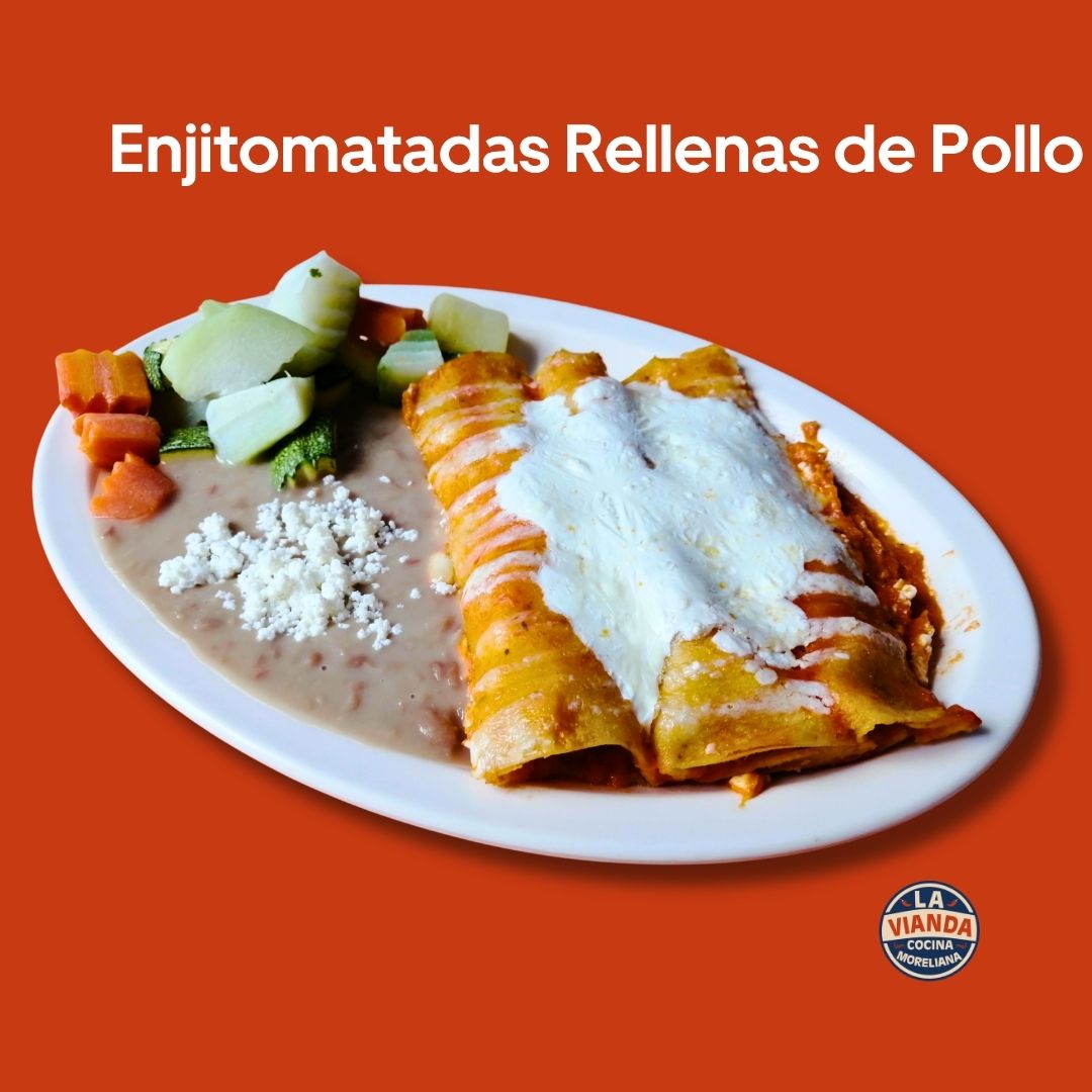 Enjitomatadas rellenas de pollo con guarniciones, comida casera en Morelia Zona Camelinas