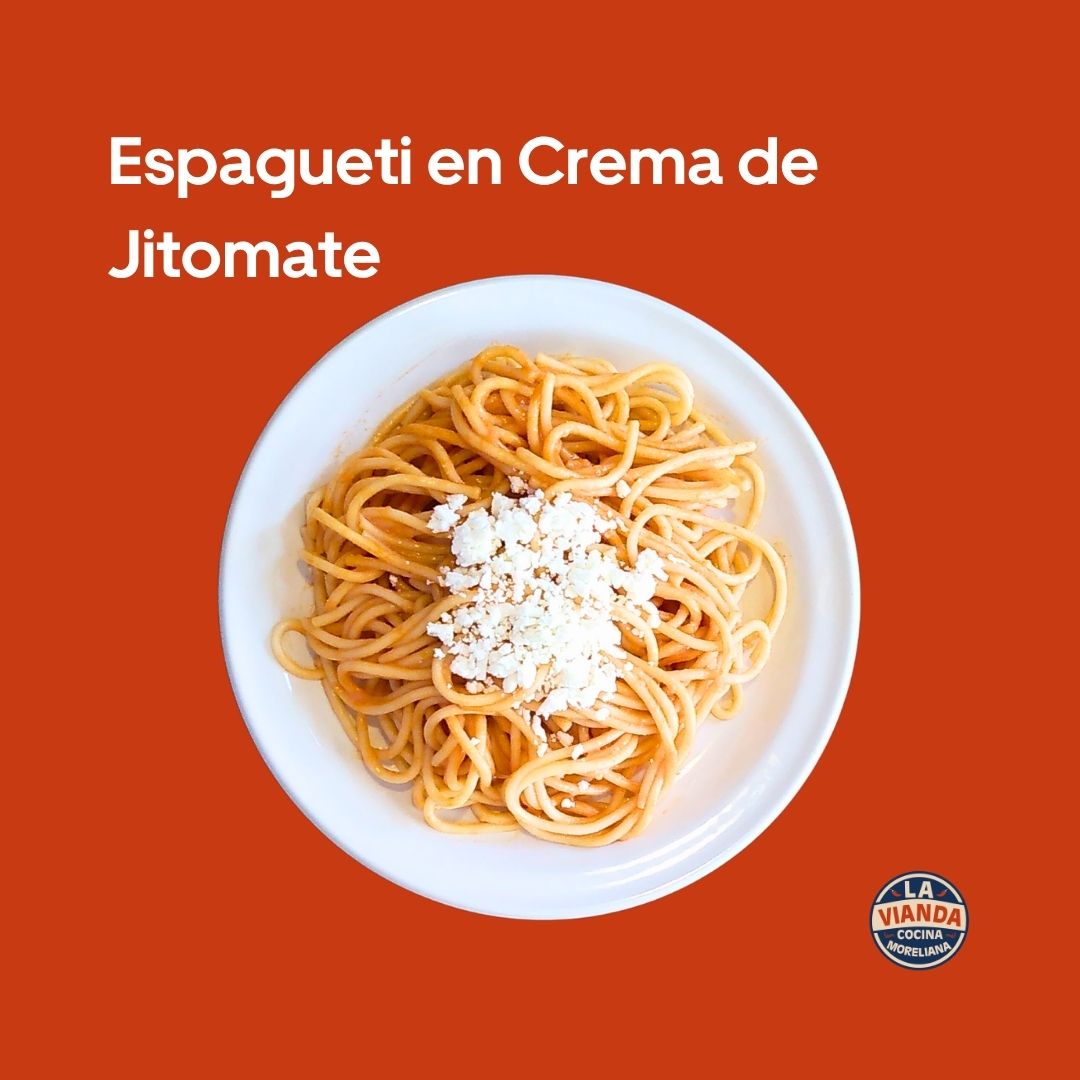 Espagueti en crema de jitomate como acompañamiento de comida casera en Morelia Zona Camelinas