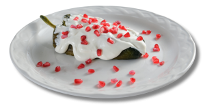 Chiles en Nogada en Morelia de La Vianda Cocina Moreliana, platillo de temporada disponible miércoles y viernes para comer aquí, pedir para llevar o a domicilio.