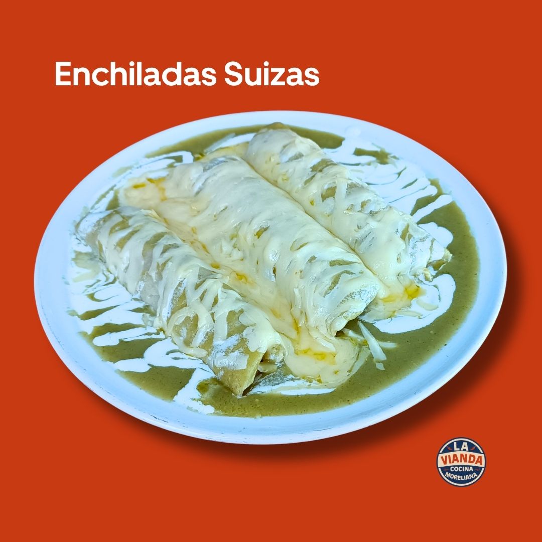 Platillo de La Vianda con salsa verde natural, queso gratinado y pechuga de pollo, considerado por muchos como una de las mejores Enchiladas Suizas en Morelia